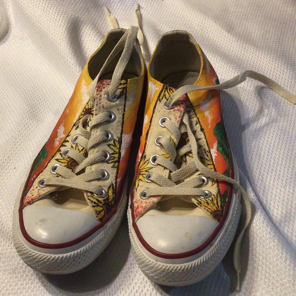 Hand-painted Converse All-star low-top sneakers